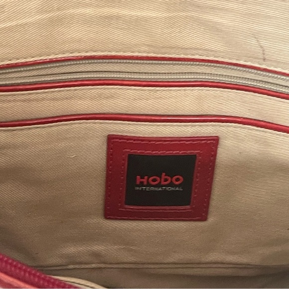 HOBO INTERNATIONAL Paulina Venice red Handbag has some wear please check picture - Picture 16 of 16